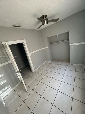 21 NW 60th St, Miami, FL 33127