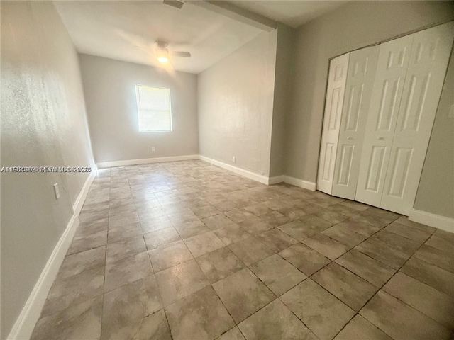 21 NW 60th St, Miami, FL 33127