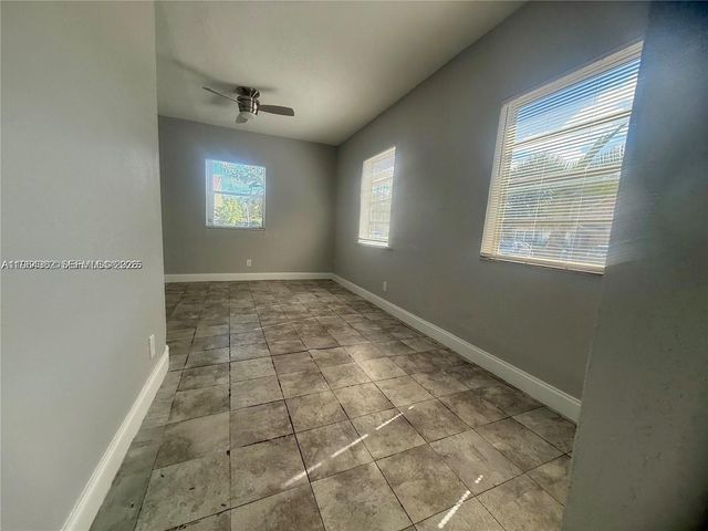 21 NW 60th St, Miami, FL 33127