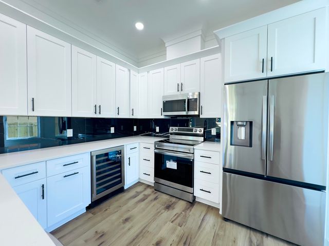 2014 Forest Avenue, North Charleston, SC 29405