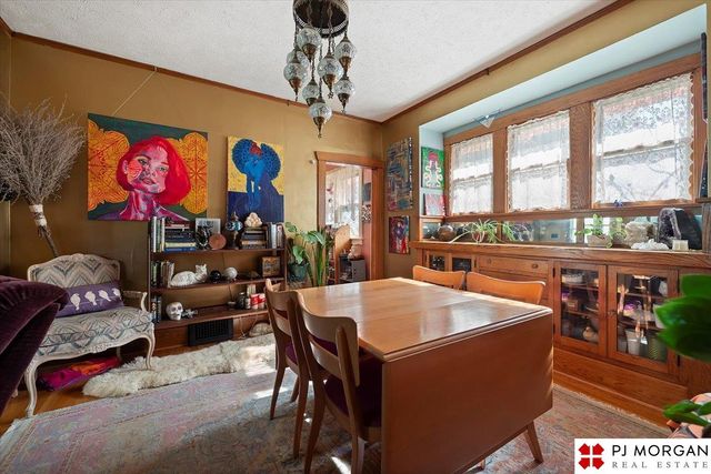 3083 S 32nd Street, Omaha, NE 68105