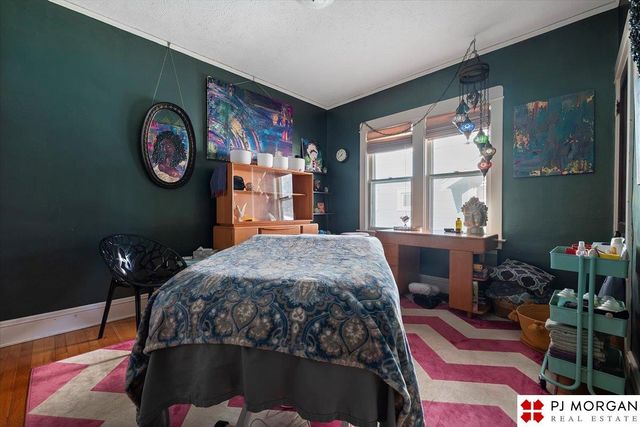3083 S 32nd Street, Omaha, NE 68105