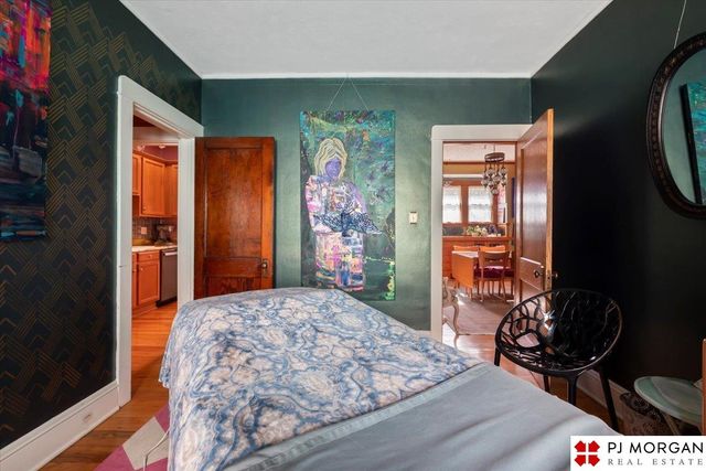 3083 S 32nd Street, Omaha, NE 68105