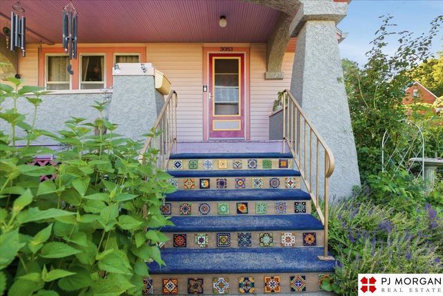 3083 S 32nd Street, Omaha, NE 68105