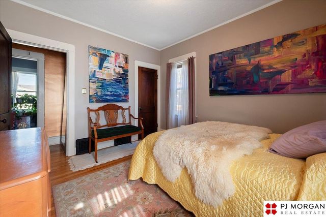 3083 S 32nd Street, Omaha, NE 68105