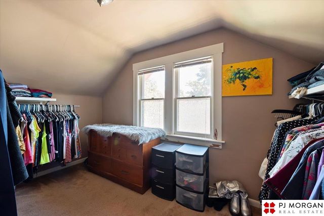 3083 S 32nd Street, Omaha, NE 68105