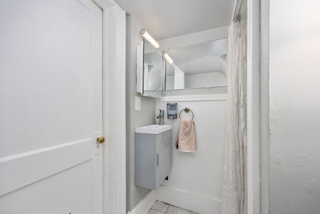 1048 Ada Avenue, Muskegon, MI 49442