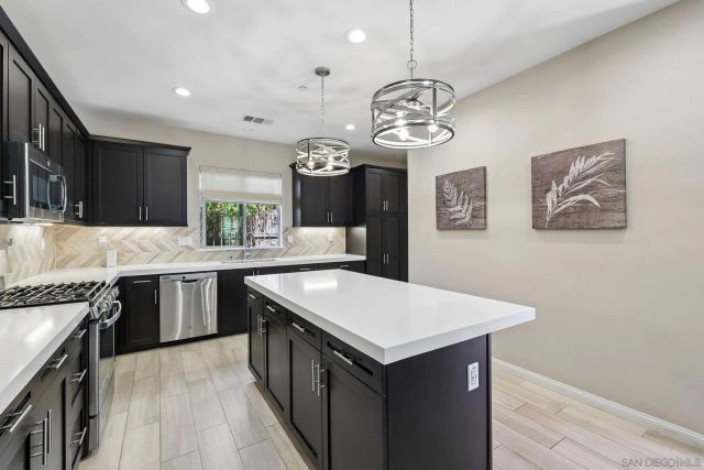910 Camino Meandro, Chula Vista, CA 91913