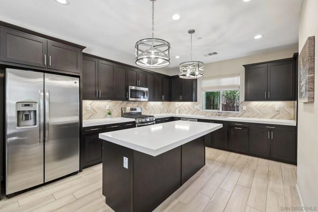 910 Camino Meandro, Chula Vista, CA 91913