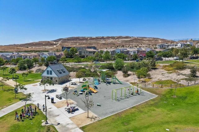 910 Camino Meandro, Chula Vista, CA 91913