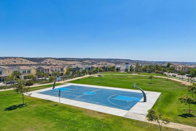 910 Camino Meandro, Chula Vista, CA 91913