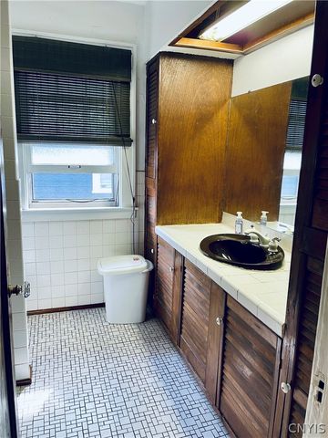 152 Hastings Place, Syracuse, NY 13206