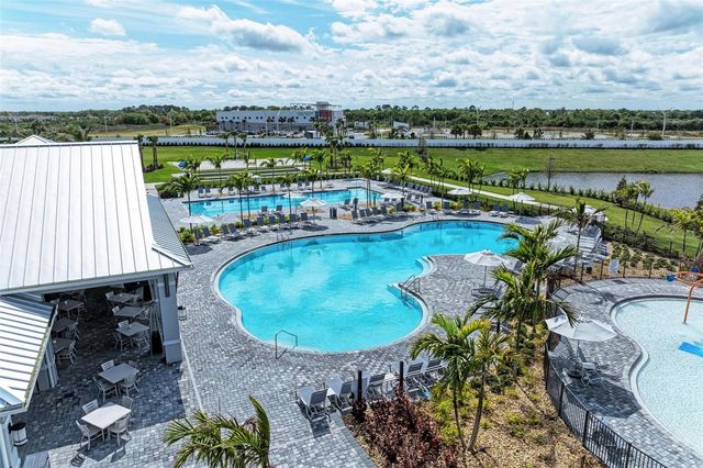 5316 CRYSTAL HARBOR COVE, Bradenton, FL 34211