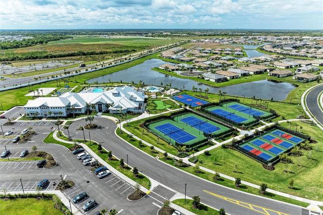 5316 CRYSTAL HARBOR COVE, Bradenton, FL 34211