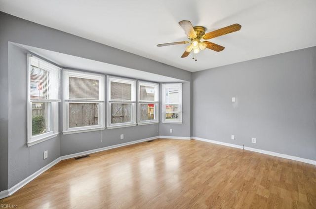 2209 Sparrow RD, Chesapeake, VA 23320