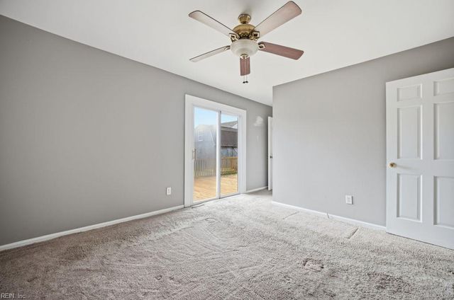 2209 Sparrow RD, Chesapeake, VA 23320