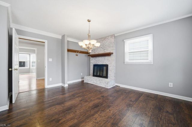 2209 Sparrow RD, Chesapeake, VA 23320