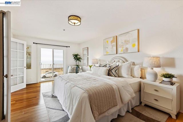 933 933 Shoreline Dr 203, Alameda, CA 94501