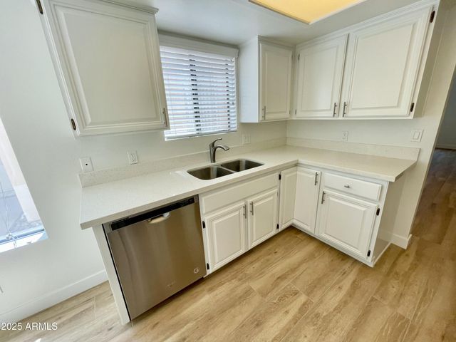 6514 N 13th Drive, Phoenix, AZ 85013