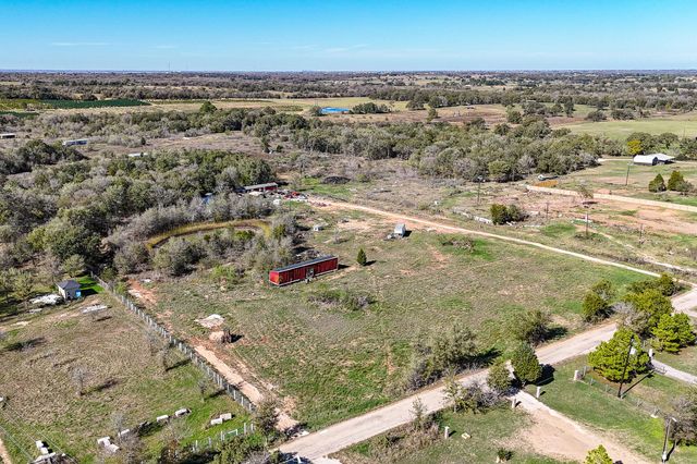 166 Norwood LN, Elgin, TX 78621