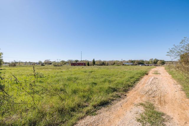 166 Norwood LN, Elgin, TX 78621