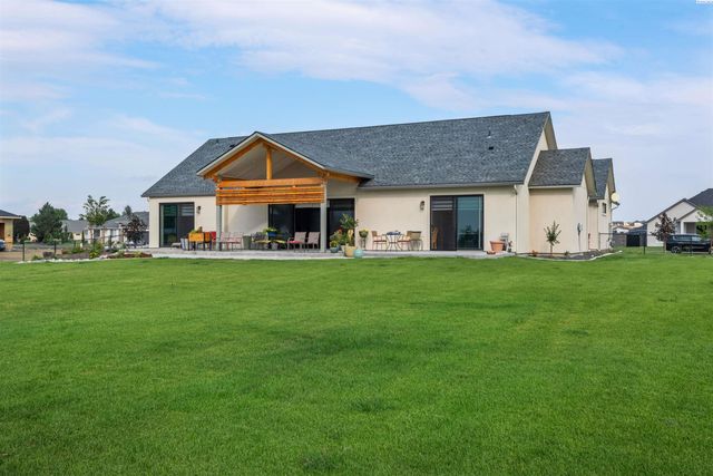 7004 Ricky Road, Pasco, WA 93301