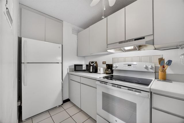 49-99 CLL ROSENDO M CINTRON 13C, Luquillo, PR 00773