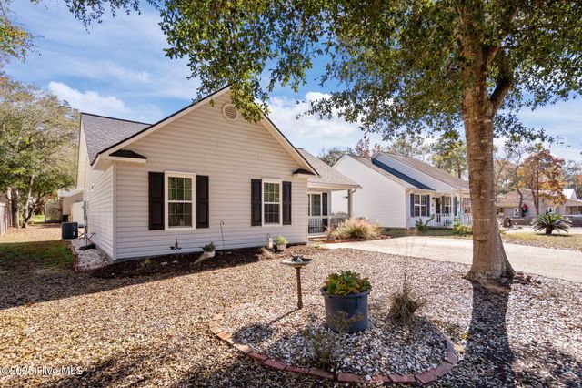 118 NE 31st Street, Oak Island, NC 28465