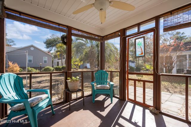 118 NE 31st Street, Oak Island, NC 28465