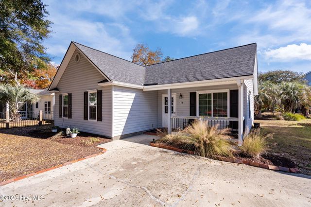 118 NE 31st Street, Oak Island, NC 28465