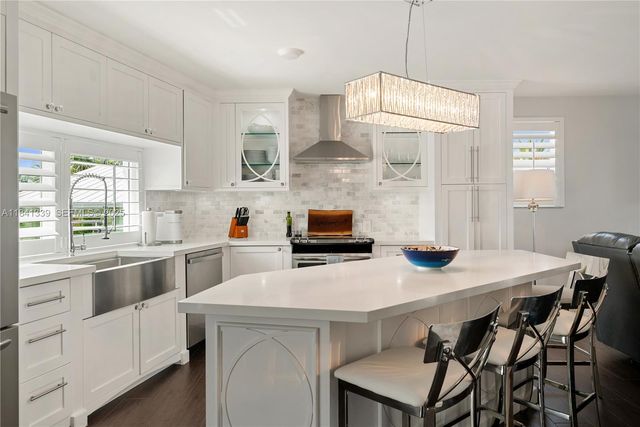 215 Wildwood Cir, Key Largo, FL 33037