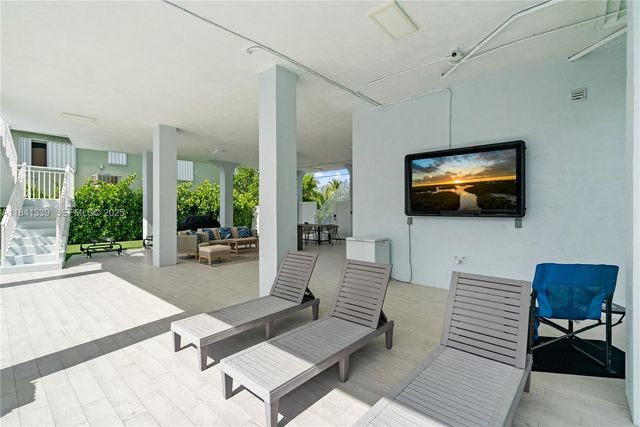 215 Wildwood Cir, Key Largo, FL 33037