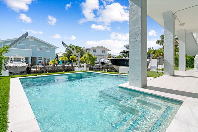 215 Wildwood Cir, Key Largo, FL 33037