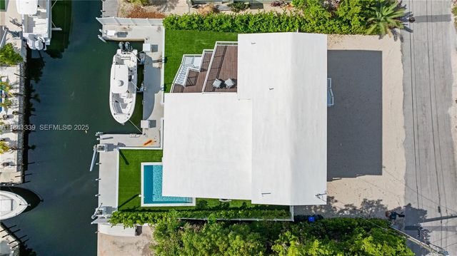 215 Wildwood Cir, Key Largo, FL 33037