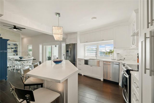 215 Wildwood Cir, Key Largo, FL 33037