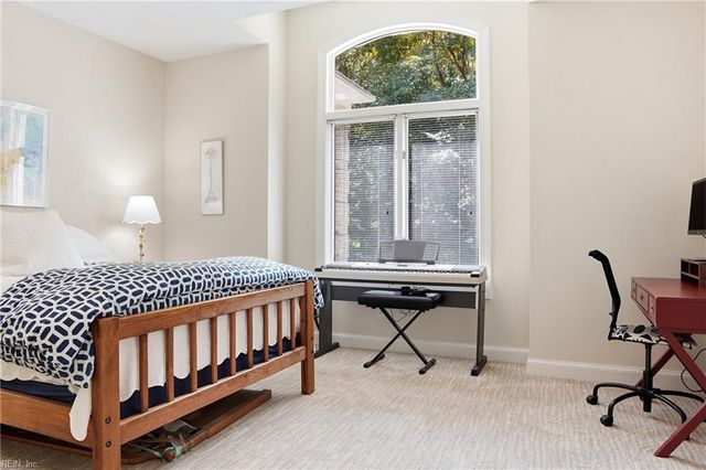 2068 Vaughan RD, Virginia Beach, VA 23457