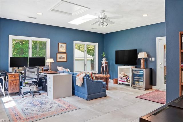 2068 Vaughan RD, Virginia Beach, VA 23457