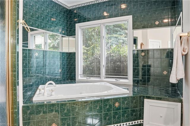 2068 Vaughan RD, Virginia Beach, VA 23457