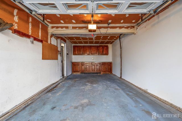 111 Balch Avenue, Piscataway, NJ 08854