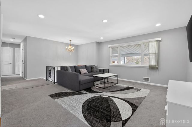 111 Balch Avenue, Piscataway, NJ 08854