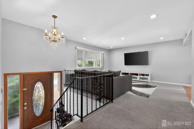 111 Balch Avenue, Piscataway, NJ 08854