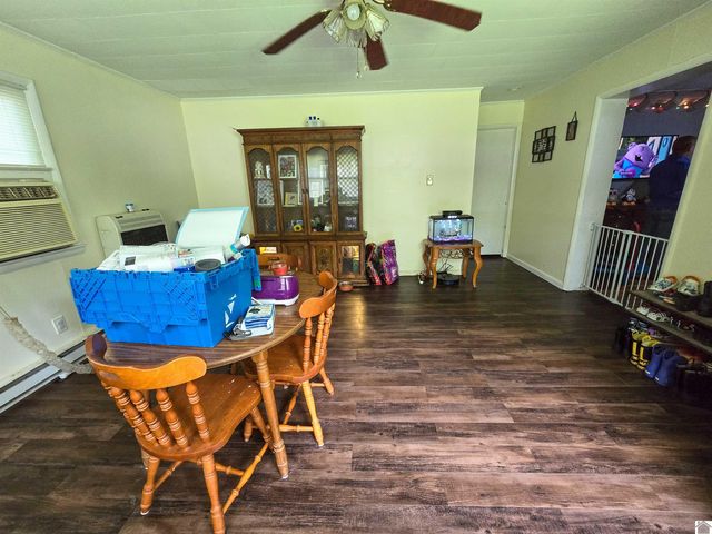 215 E Lions, Salem, KY 42078