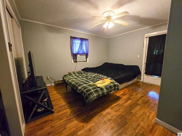 215 E Lions, Salem, KY 42078