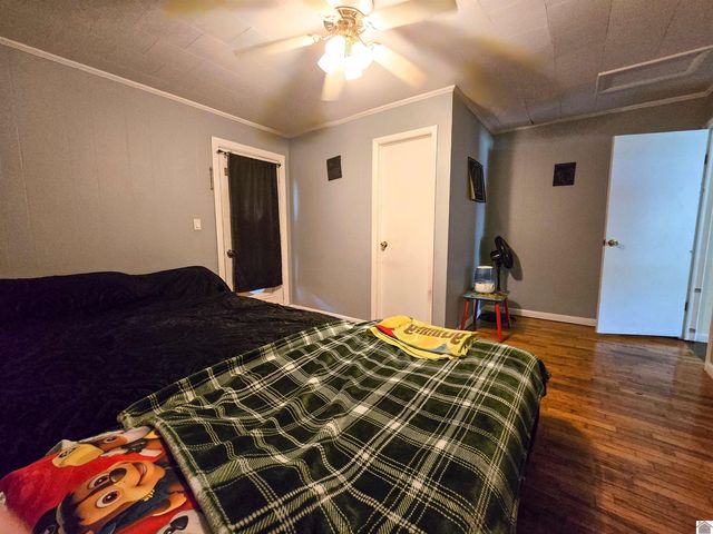 215 E Lions, Salem, KY 42078