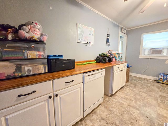 215 E Lions, Salem, KY 42078