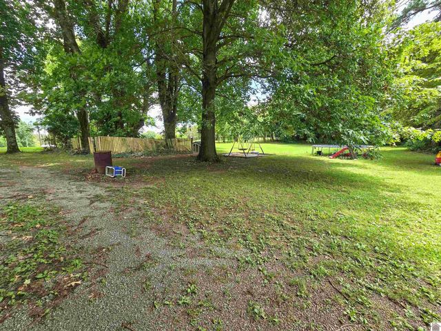 215 E Lions, Salem, KY 42078