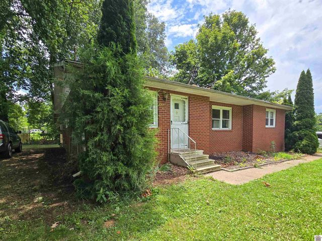 215 E Lions, Salem, KY 42078