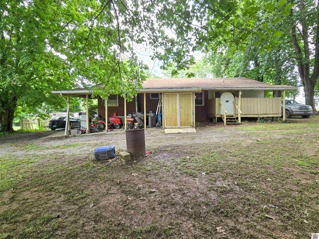 215 E Lions, Salem, KY 42078