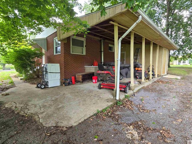 215 E Lions, Salem, KY 42078