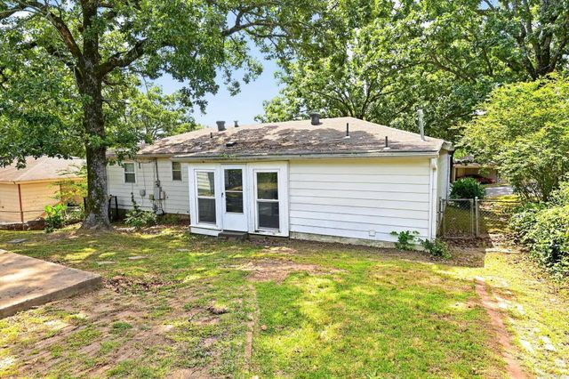 32 Oakview Drive, North Little Rock, AR 72118